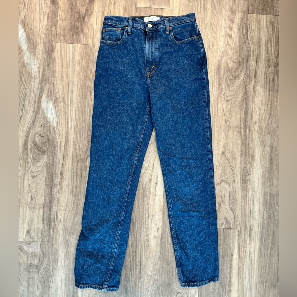 Abercrombie Size 4R (27): Ultra High Rise 90s Straight Jean Dark Wash